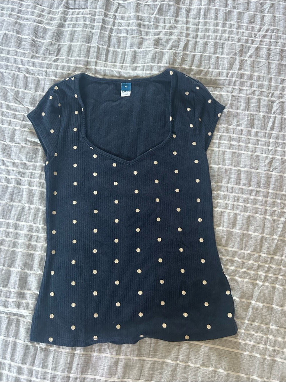 Old Navy Navy Scoop Neck Polka Dot Short Sleeve Top